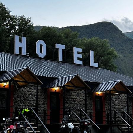 Hotel Pavilion Garden Kazbegi Exteriör bild